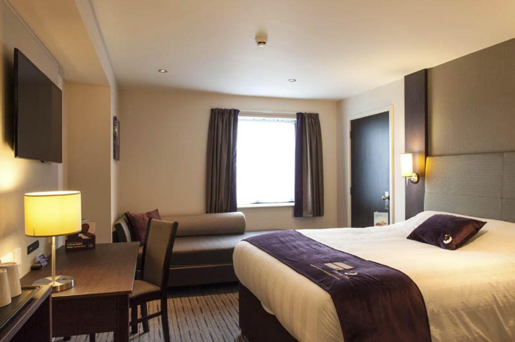 Premier Inn Uttoxeter Eksteriør billede