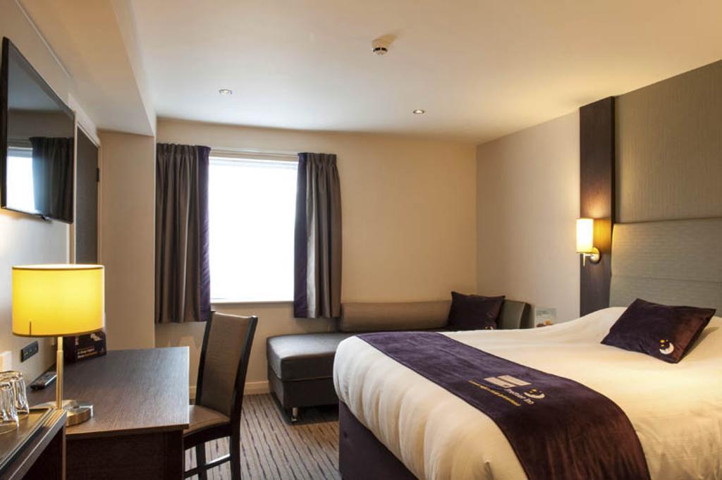 Premier Inn Uttoxeter Eksteriør billede