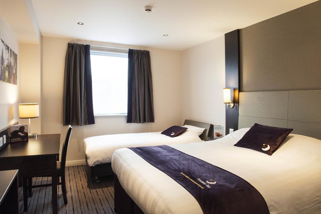 Premier Inn Uttoxeter Eksteriør billede